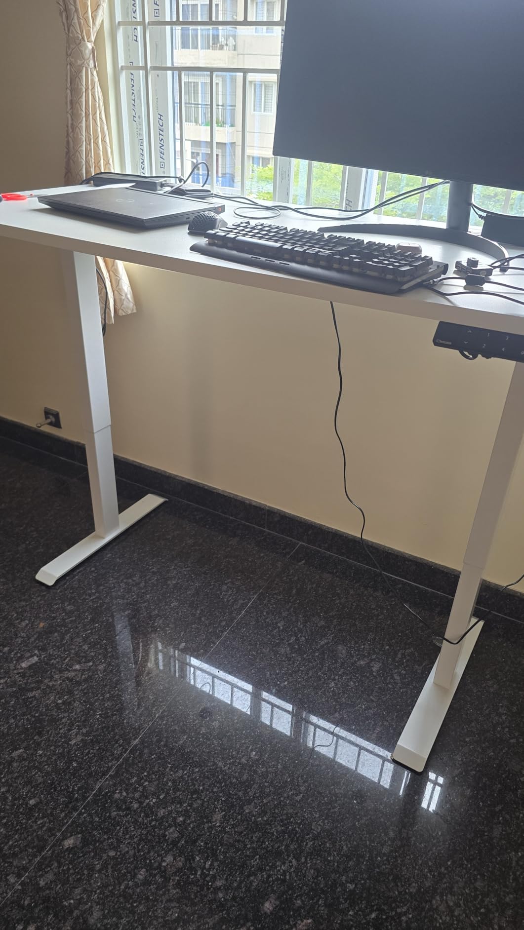 Great desk